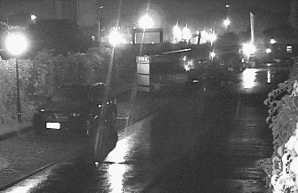 凌晨4點，宜昌一小區停車棚突然起火！:停車棚